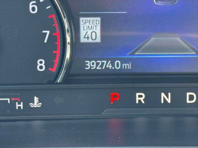 Used 2022 Ford Explorer XLT w/ Equipment Group 202A AWD/4WD image 28