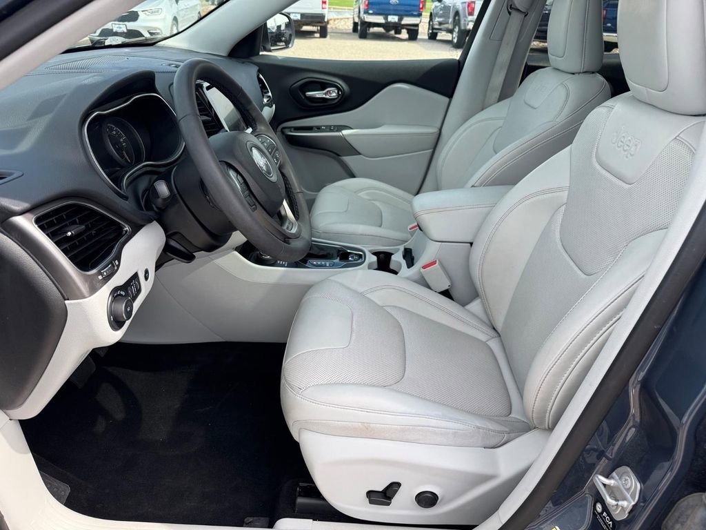 Used 2022 Jeep Cherokee Limited w/ Elite Package AWD/4WD image 10