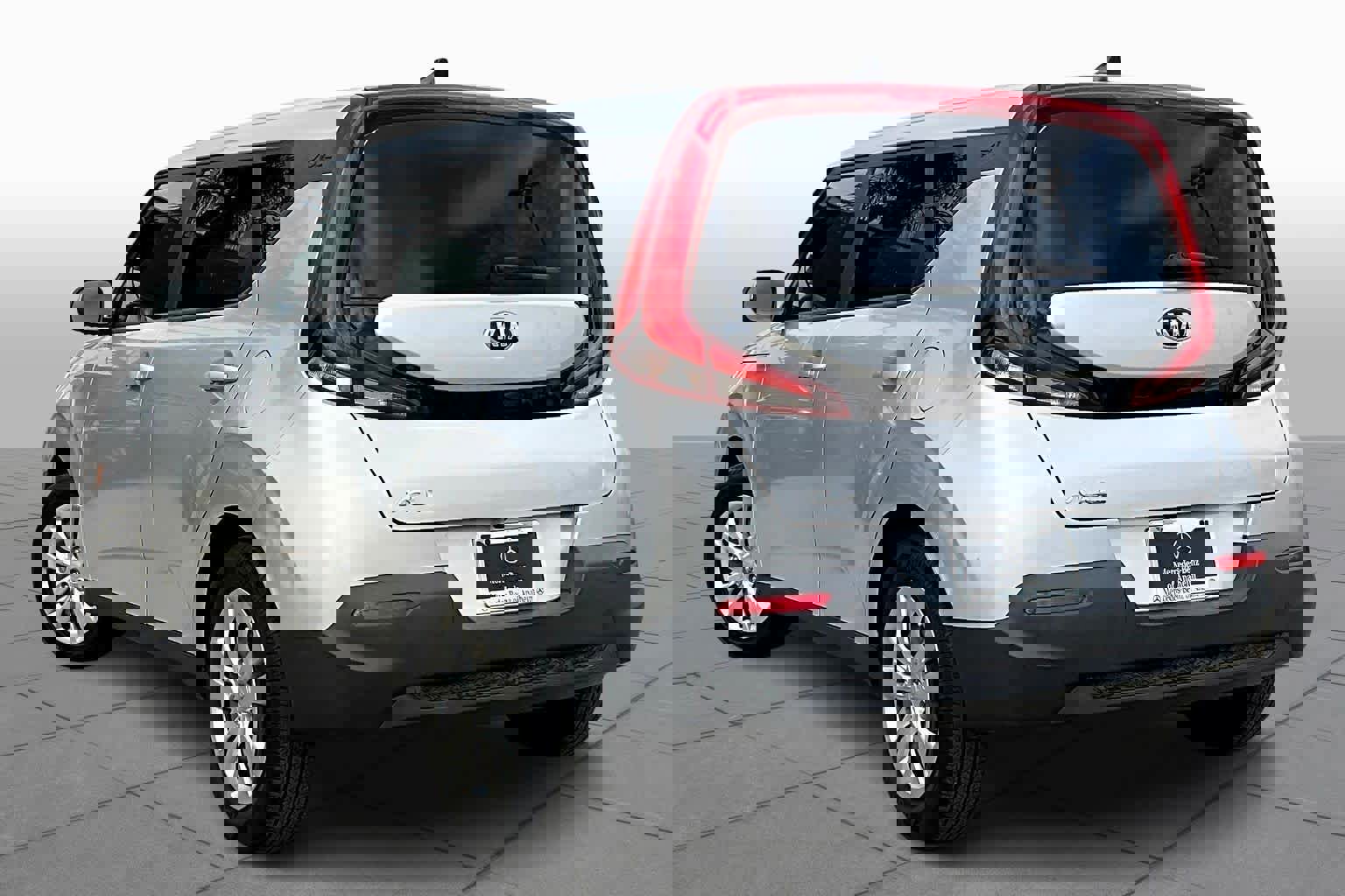 Used 2021 Kia Soul LX image 11