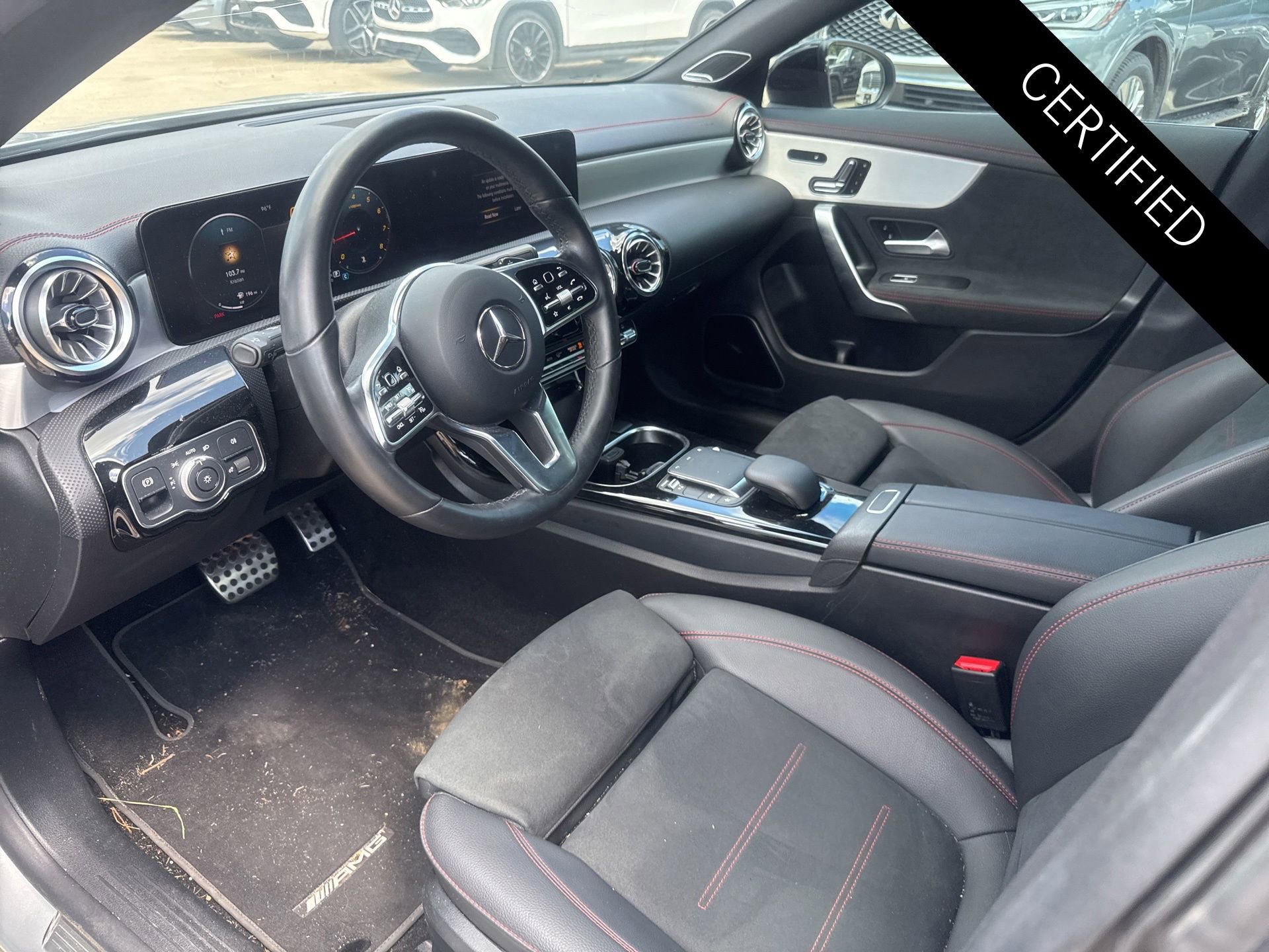 Used 2023 Mercedes-Benz CLA 250 4MATIC image 9