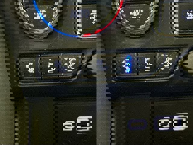 Used 2023 Chevrolet Suburban High Country image 23