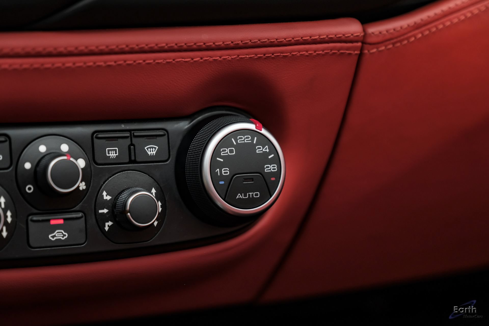 Used 2018 Ferrari 488 Spider RWD image 78