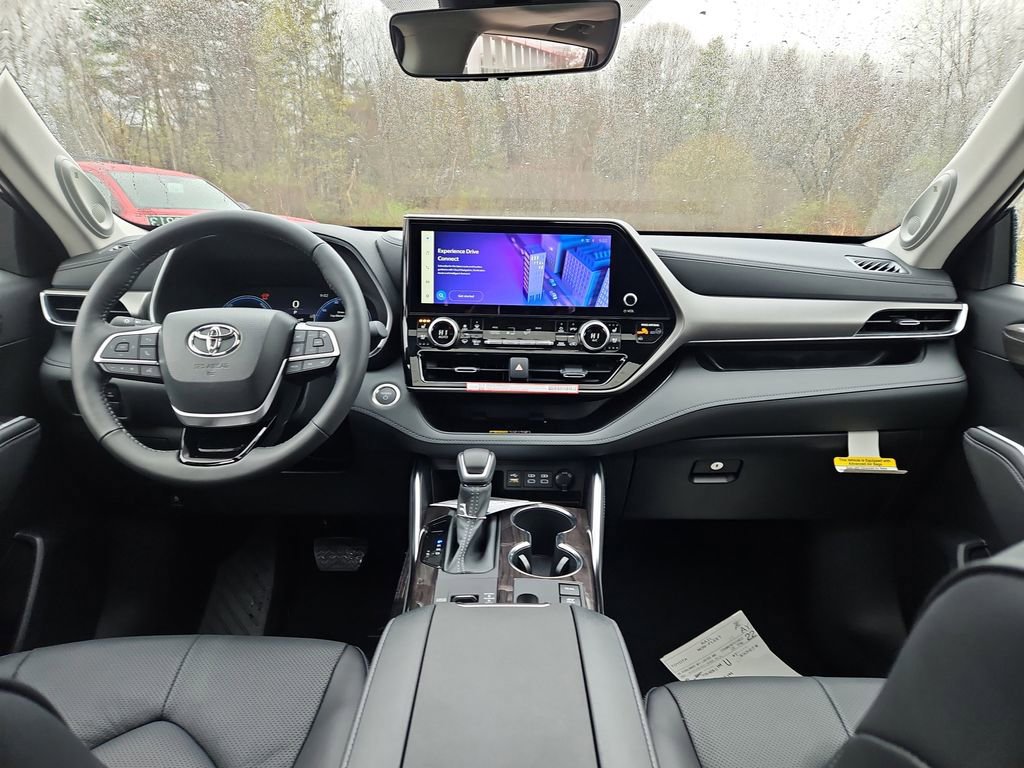 New 2026 Toyota Highlander Limited AWD/4WD image 8