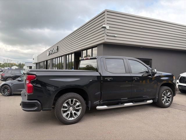 Used 2024 Chevrolet Silverado 1500 LT AWD/4WD image 3