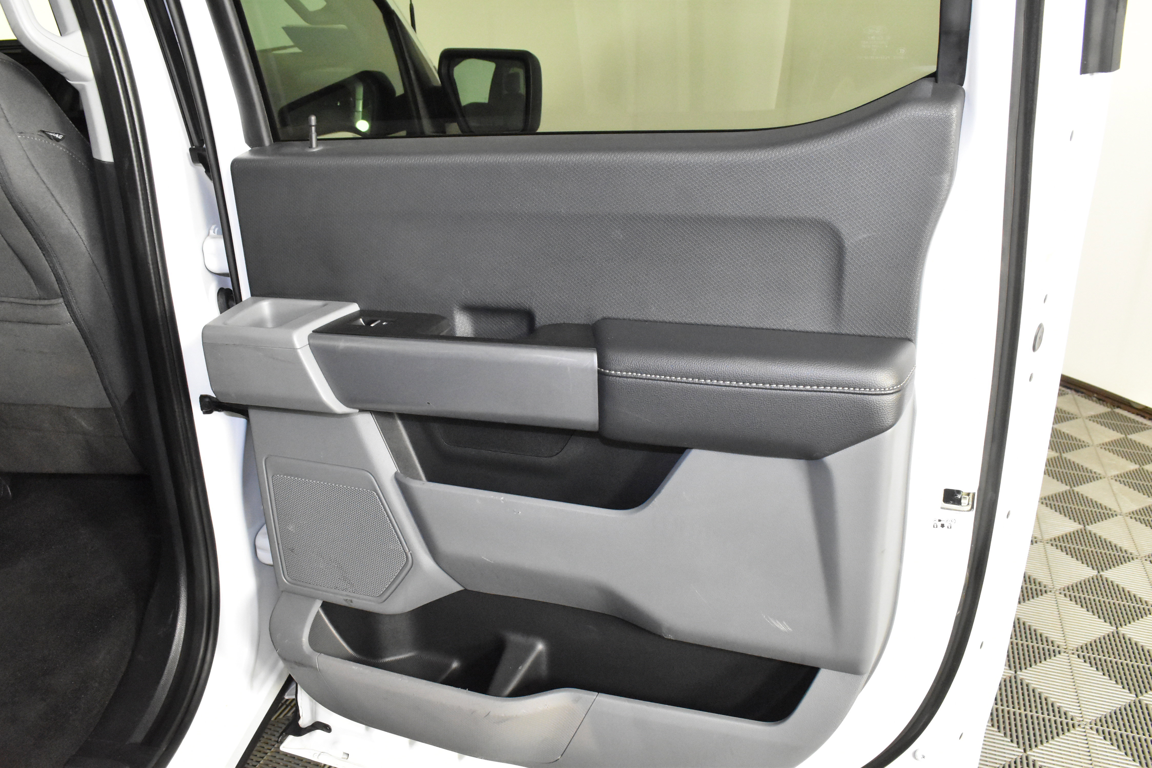 Used 2022 Ford F150 XLT image 45