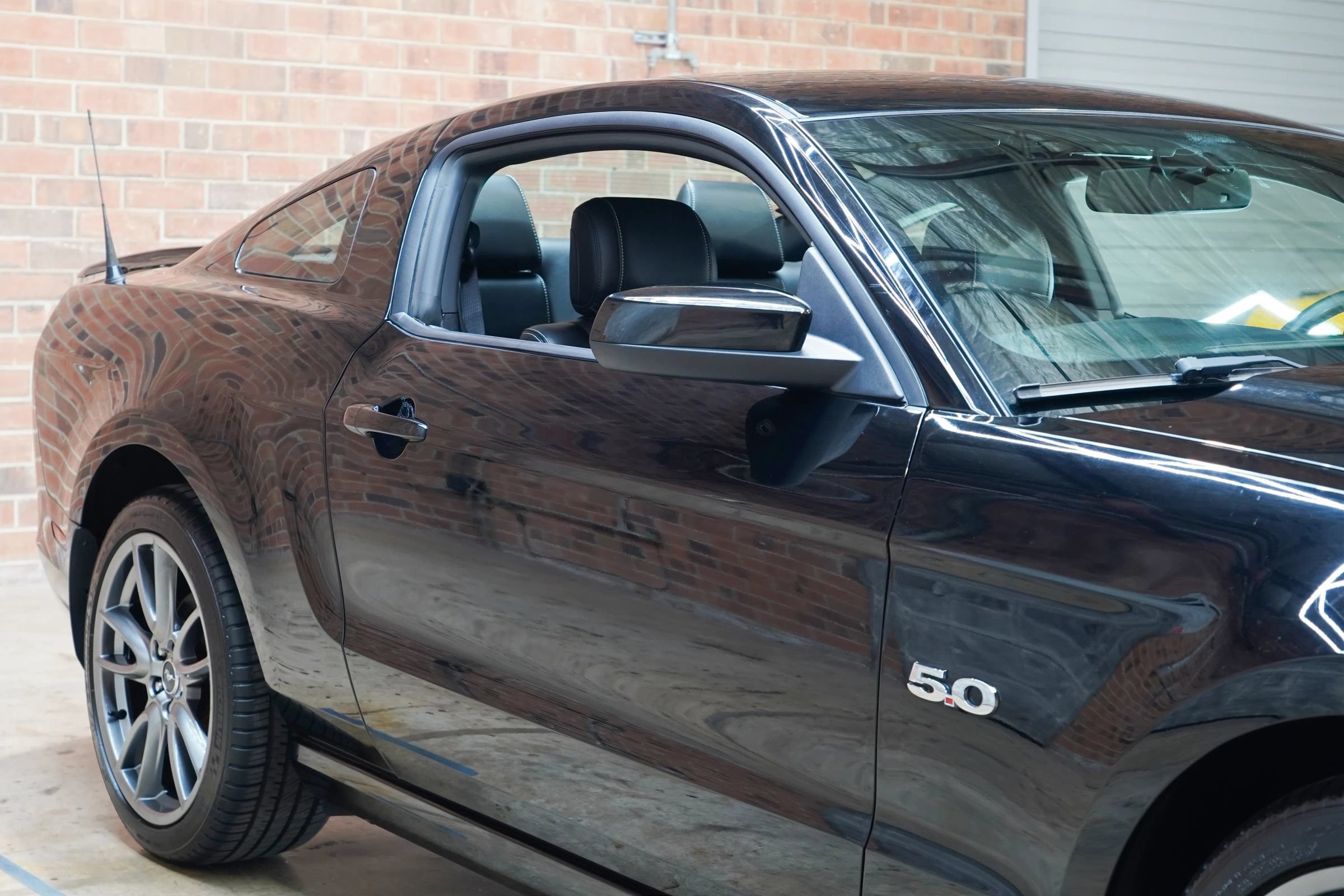 Used 2013 Ford Mustang GT Premium w/ Brembo Brake Pkg RWD image 22