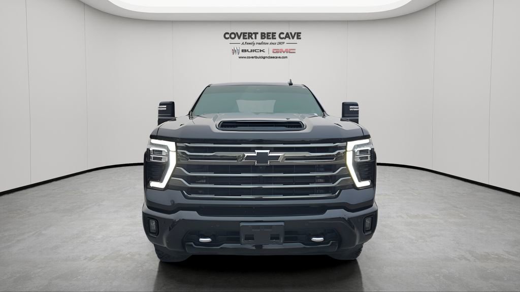 Used 2024 Chevrolet Silverado 2500 High Country w/ Midnight Edition image 2