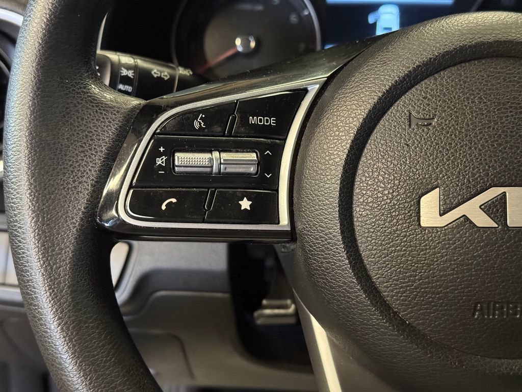 Used 2022 Kia Forte LXS w/ LXS Technology Package FWD image 10