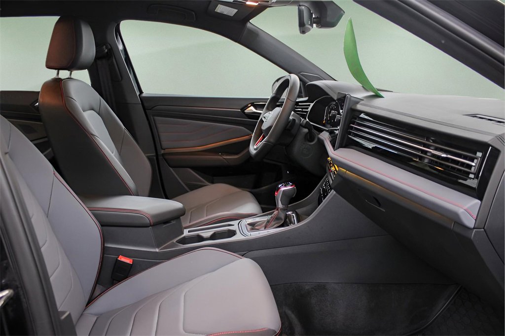 Used 2025 Volkswagen Jetta GLI Autobahn image 24