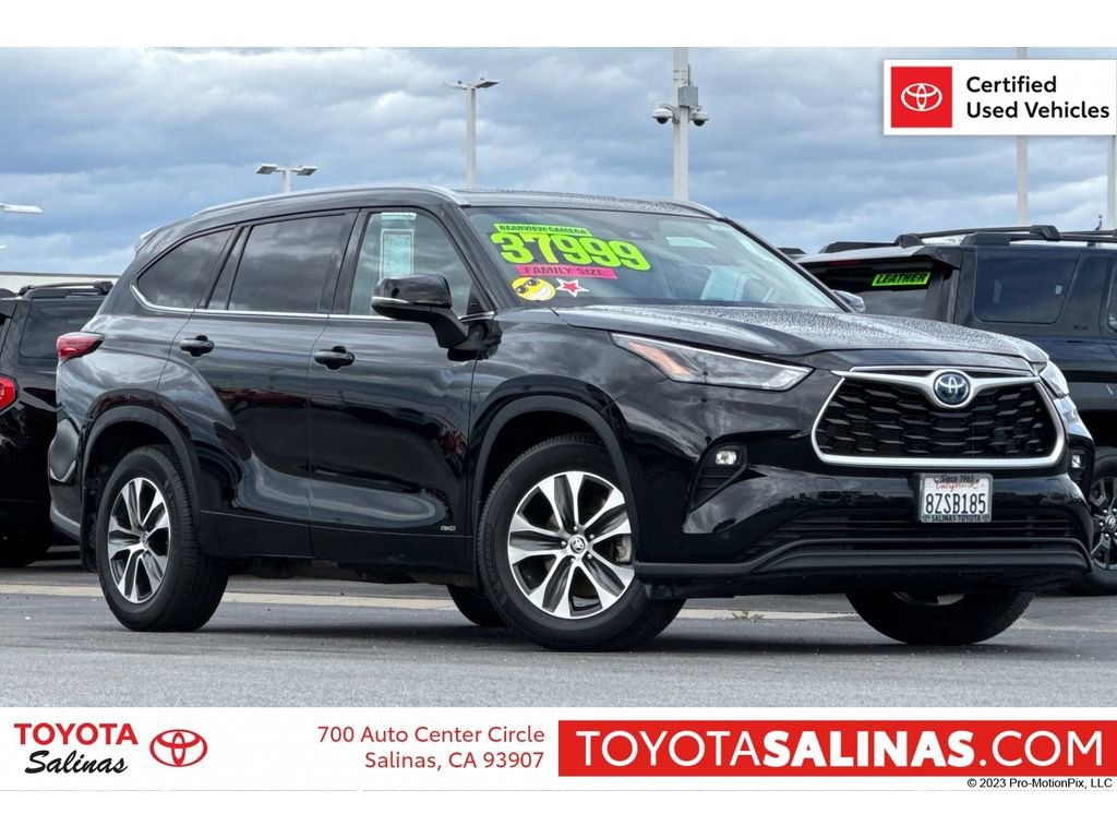 Certified 2022 Toyota Highlander XLE image 1
