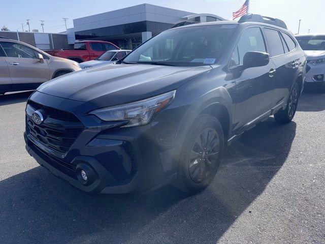 Used 2025 Subaru Outback Onyx Edition AWD/4WD image 1
