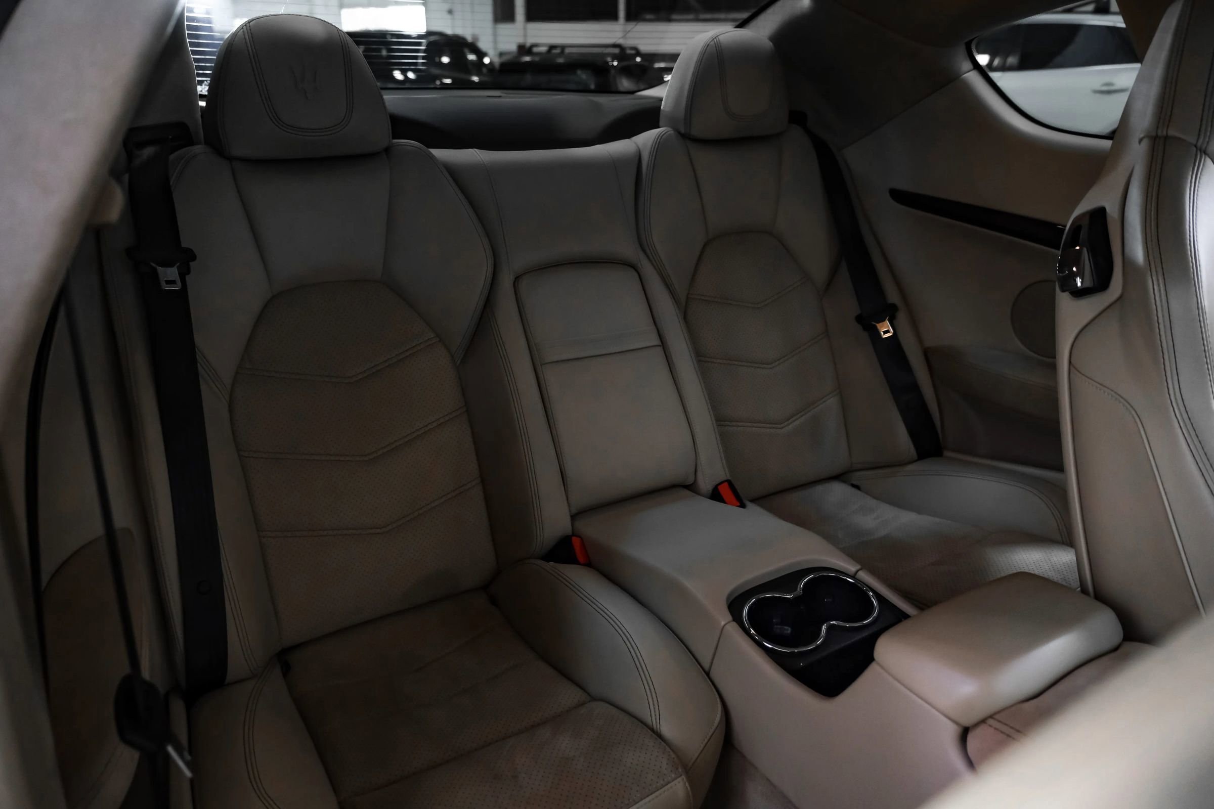 Used 2013 Maserati GranTurismo Sport RWD image 32