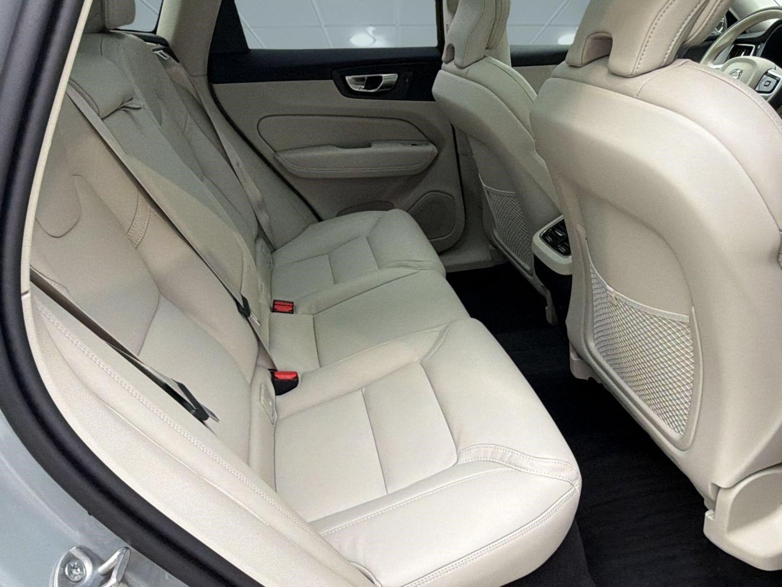 Used 2025 Volvo XC60 B5 Ultra w/ Protection Package Premier AWD/4WD image 30