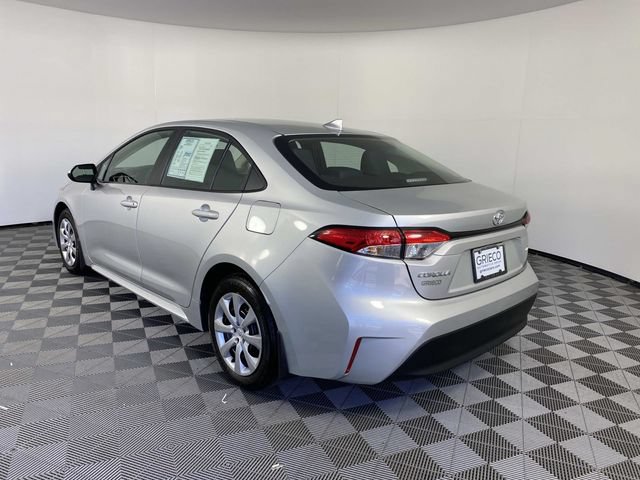 Used 2025 Toyota Corolla LE FWD image 6