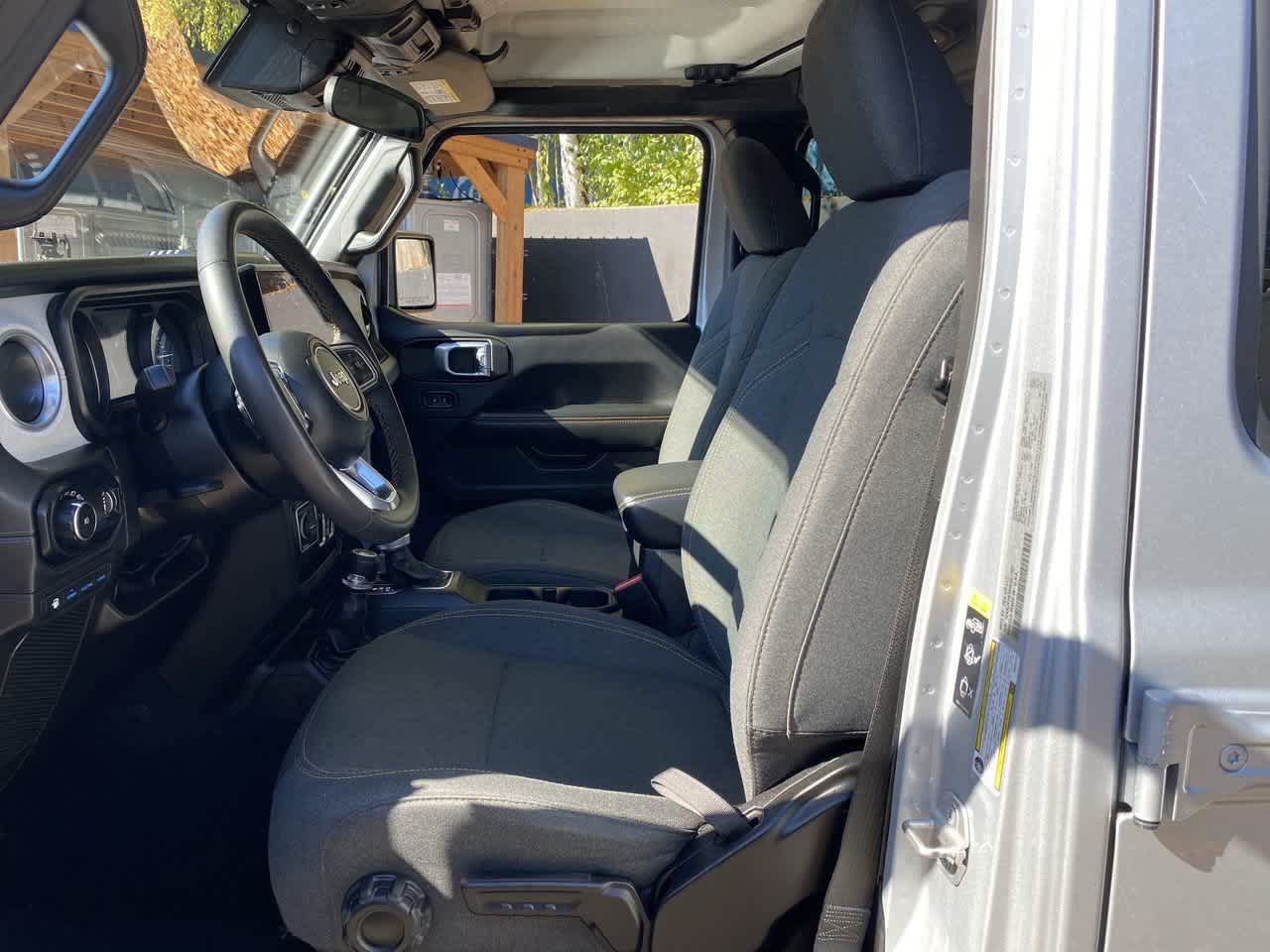 Used 2024 Jeep Wrangler Unlimited Sahara AWD/4WD image 13