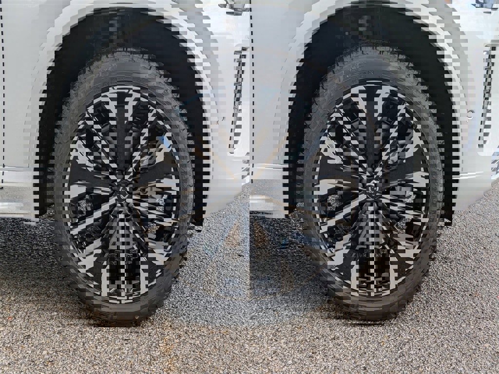 New 2026 Volvo XC90 B6 Plus image 11