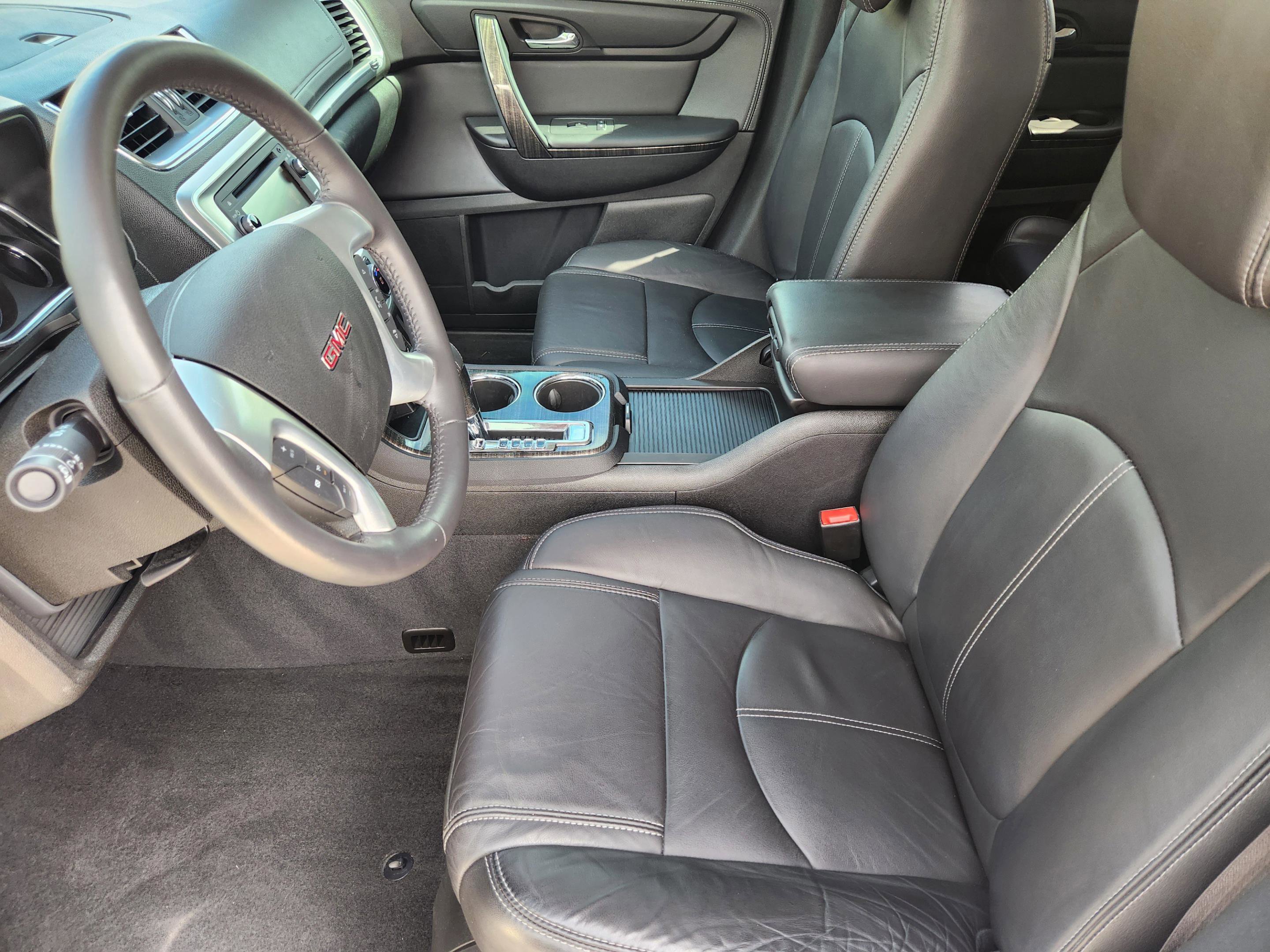 Used 2015 GMC Acadia SLT image 9
