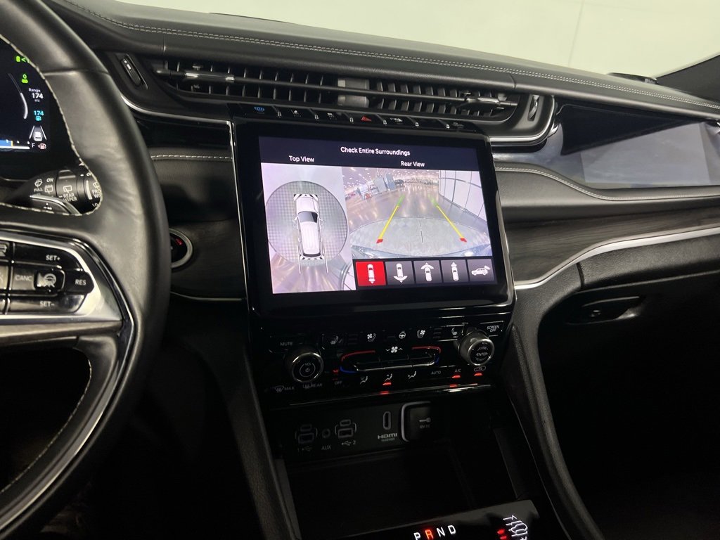 Used 2022 Jeep Grand Cherokee Overland w/ Advanced Protech Group III image 17