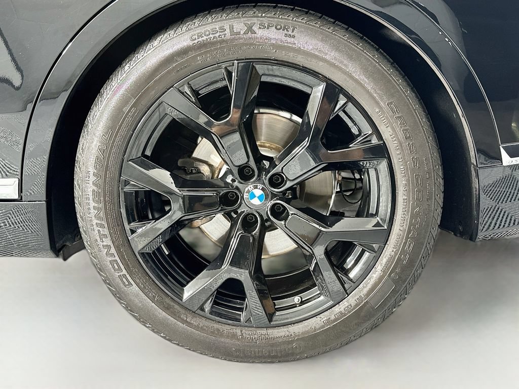 Used 2022 BMW X7 xDrive40i w/ Premium Package AWD/4WD image 34