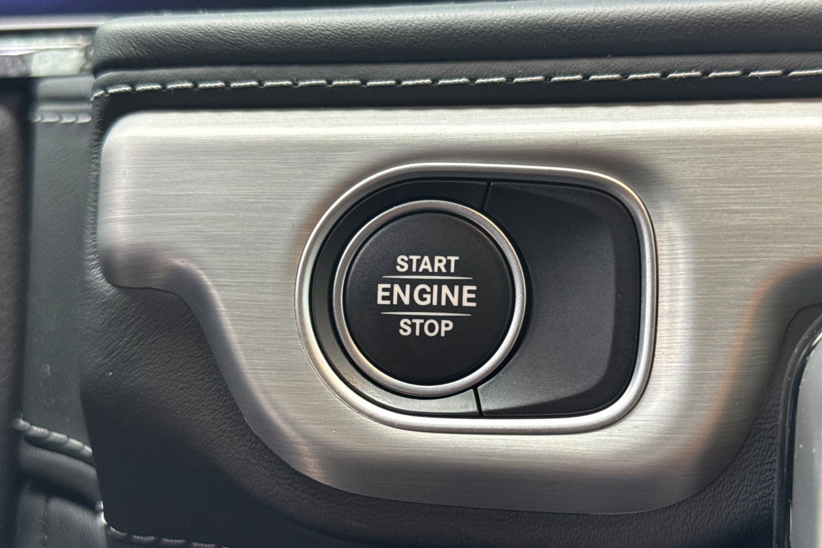 Used 2024 Mercedes-Benz G 550 image 34