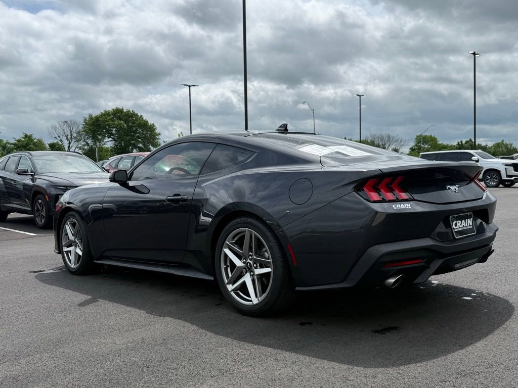 Used 2024 Ford Mustang Premium image 7