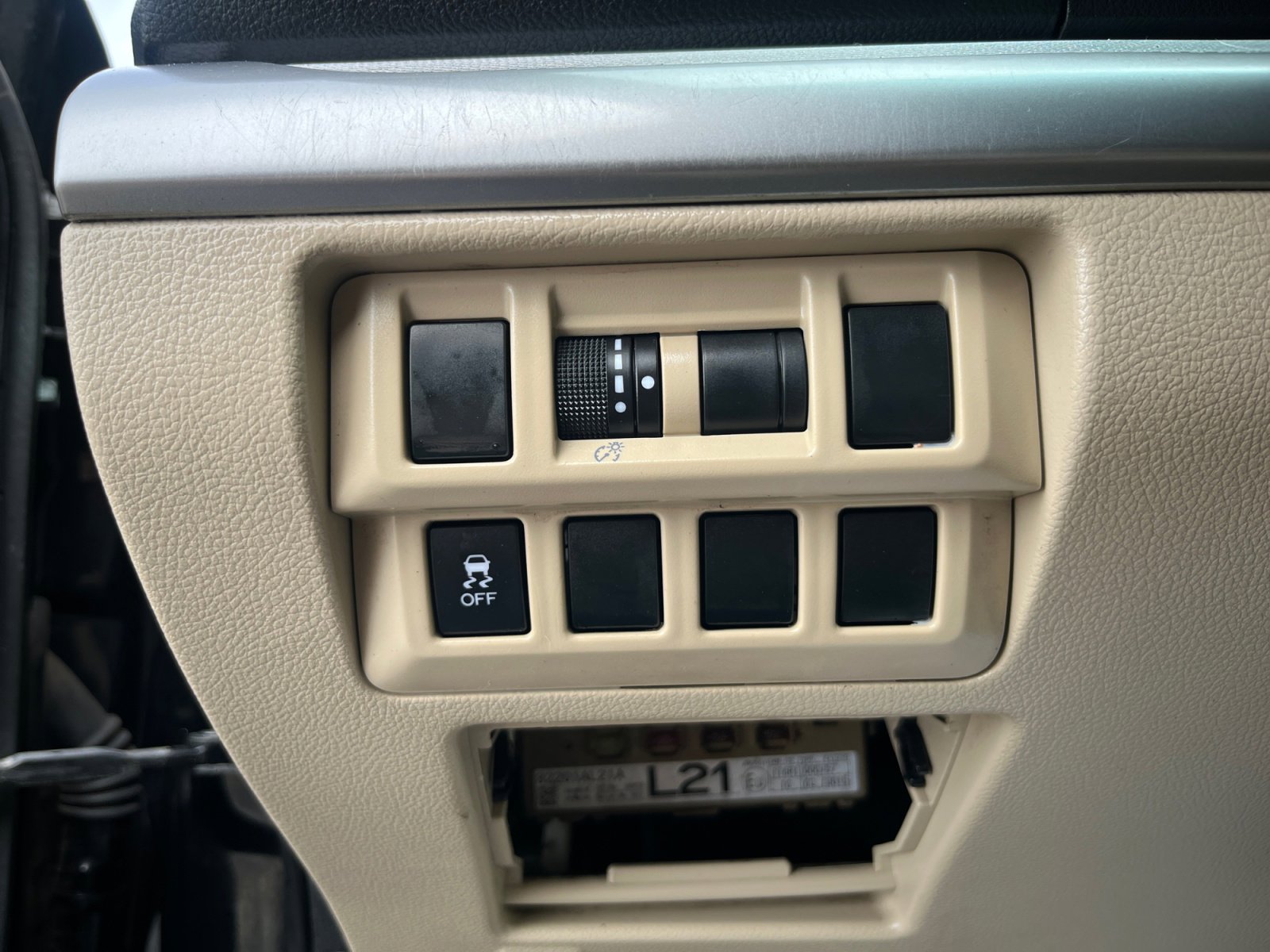 Used 2017 Subaru Outback 2.5i Premium AWD/4WD image 31