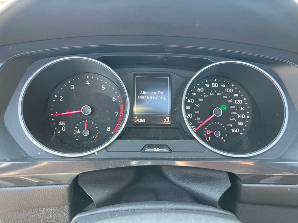 Used 2021 Volkswagen Tiguan SE R-Line image 10