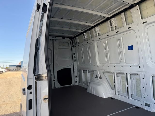 New 2026 Mercedes-Benz Sprinter 2500 image 24