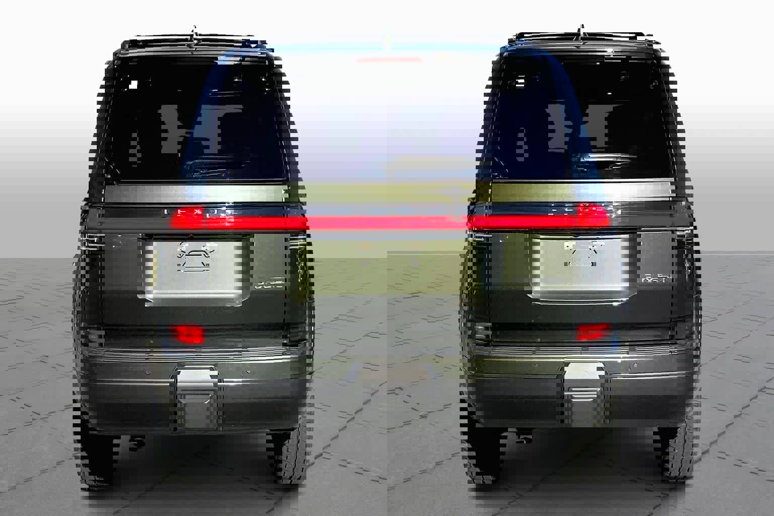 Used 2024 Lexus GX 550 image 4