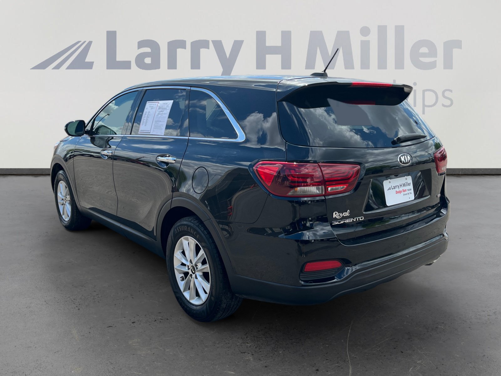 Used 2019 Kia Sorento L FWD image 3