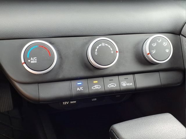 Used 2024 Hyundai Elantra SE FWD image 22