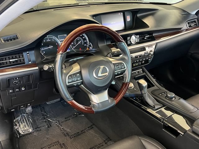 Used 2017 Lexus ES 350 w/ Premium Package FWD image 19