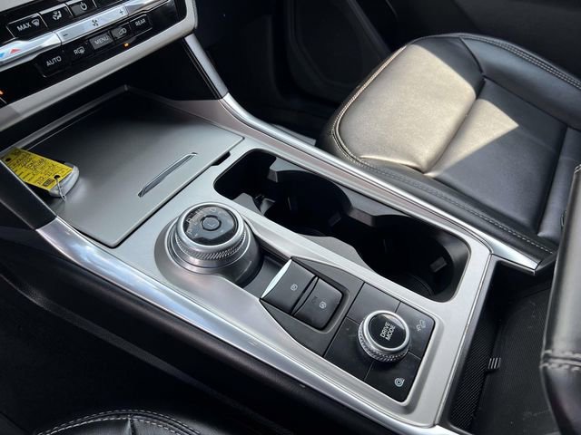 Certified 2022 Ford Explorer XLT w/ Equipment Group 202A image 22