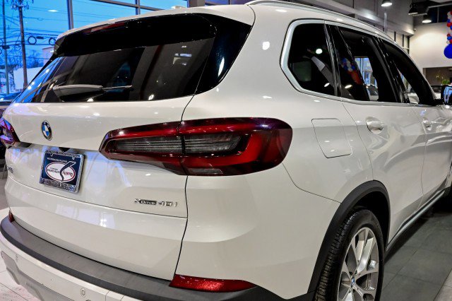 Used 2022 BMW X5 xDrive40i w/ Premium Package AWD/4WD image 11