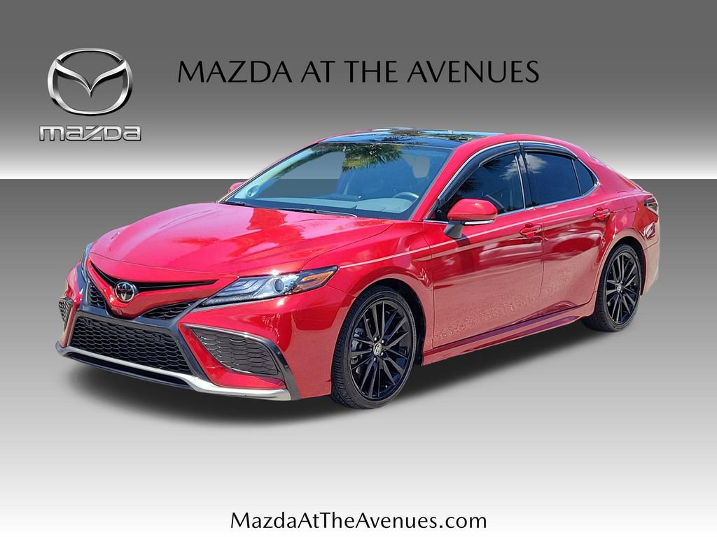 Used 2022 Toyota Camry XSE w/ Navigation Package FWD image 1