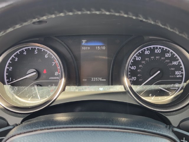 Used 2023 Toyota Camry SE FWD image 11