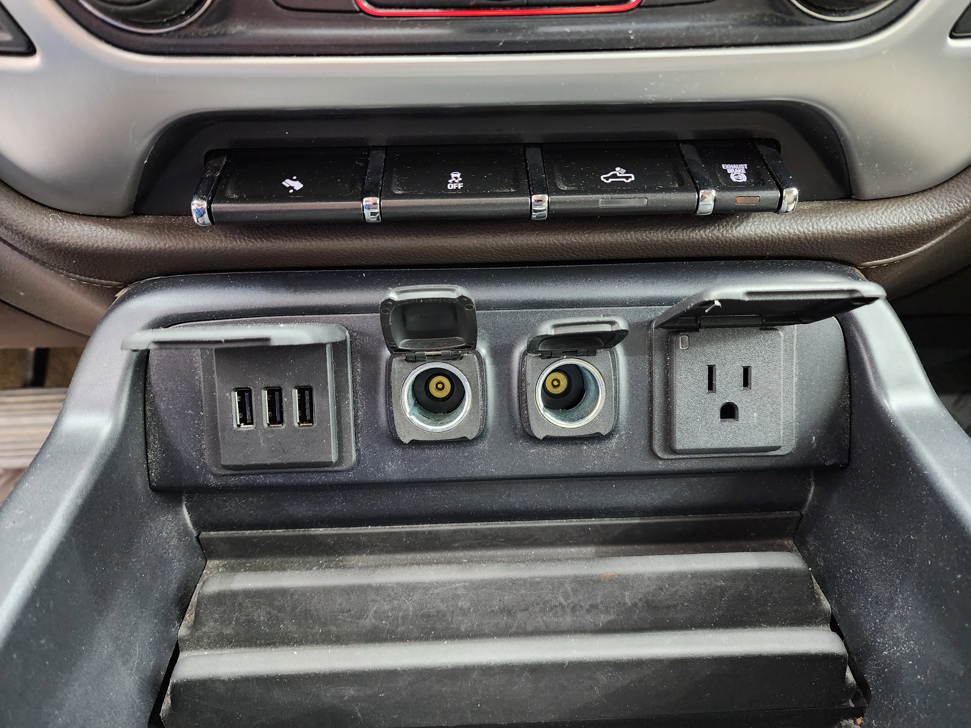 Used 2015 GMC Sierra 3500 SLT w/ Snow Plow Prep Package image 45