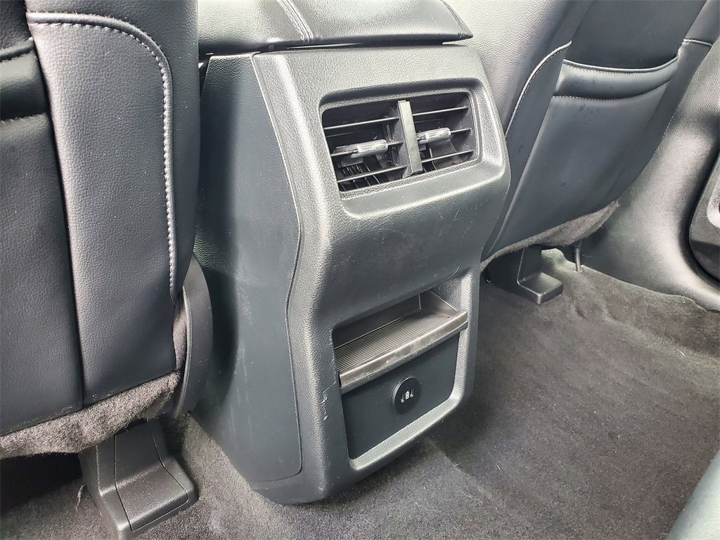 Used 2024 Ford Edge SEL image 27