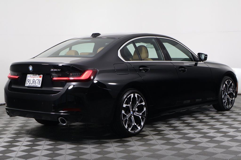 Used 2025 BMW 330i Sedan w/ Convenience Package image 4