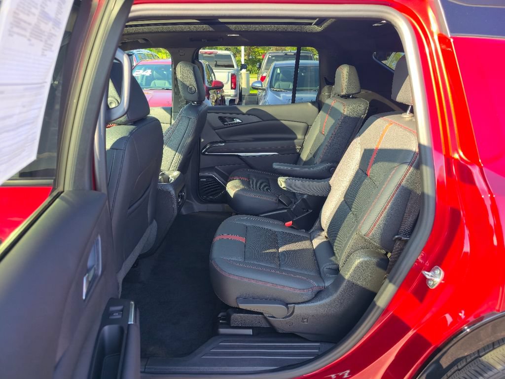 Certified 2024 Chevrolet Traverse RS w/ LPO, Floor Liner Package AWD/4WD image 25