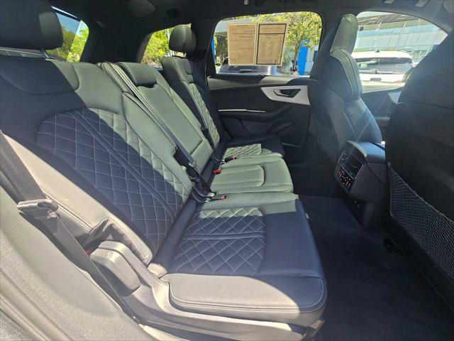 Used 2024 Audi Q7 3.0T Prestige AWD/4WD image 12