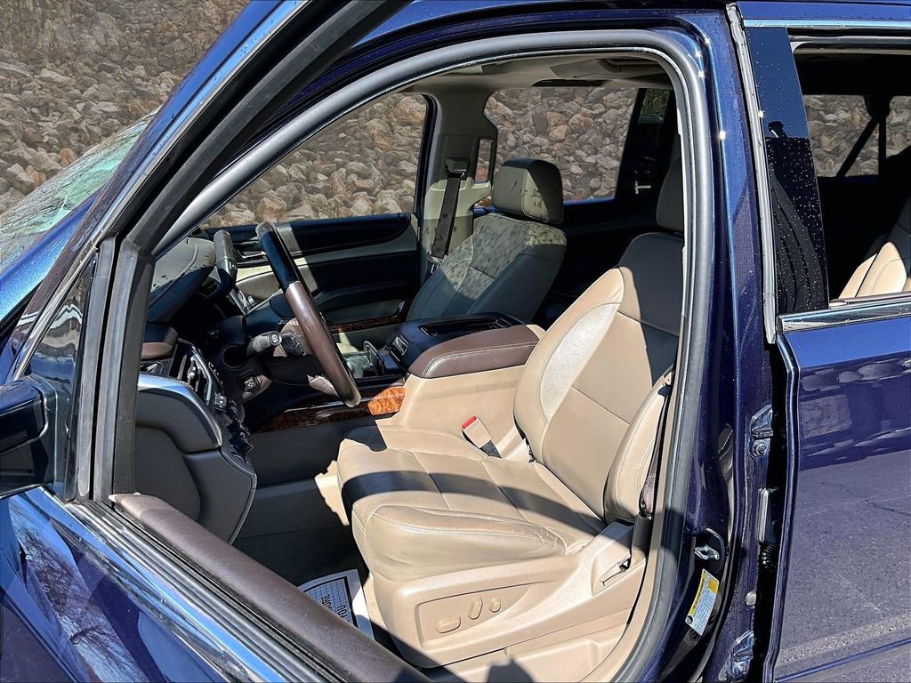Used 2020 Chevrolet Suburban Premier image 23