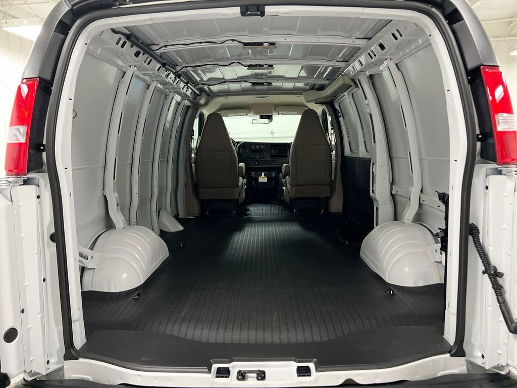 New 2026 Chevrolet Express 2500 w/ Driver Convenience Package image 22
