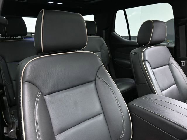 Used 2023 Chevrolet Traverse Premier w/ LPO, Cargo Package image 29
