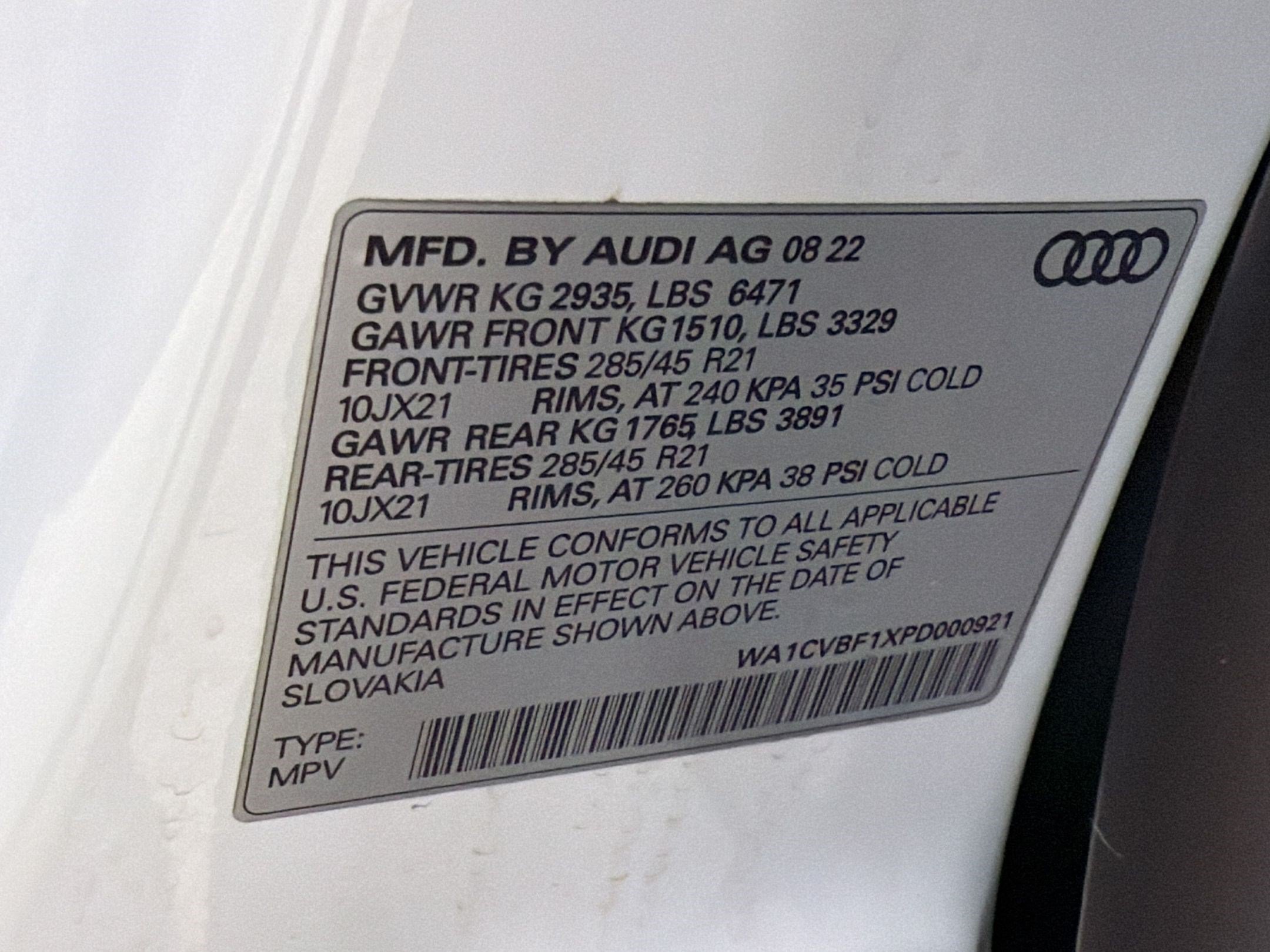 Used 2023 Audi Q8 Prestige AWD/4WD image 25
