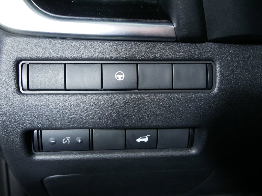 Used 2022 Nissan Rogue SL w/ SL Premium Package image 19