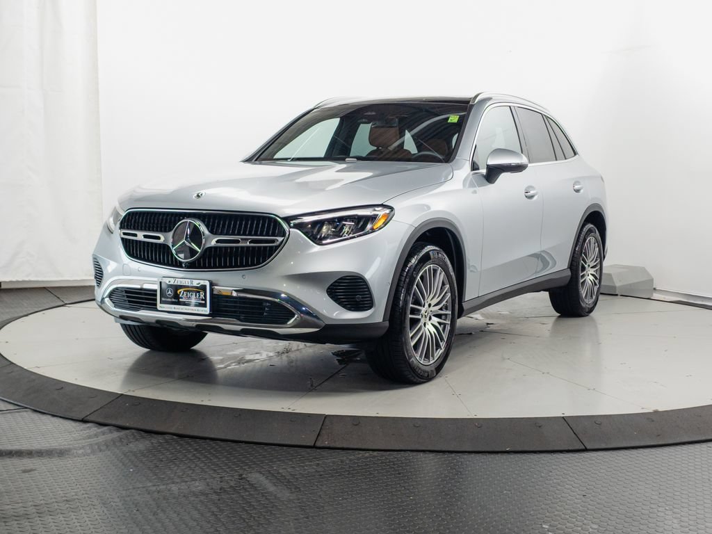 Certified 2026 Mercedes-Benz GLC 300 4MATIC image 3
