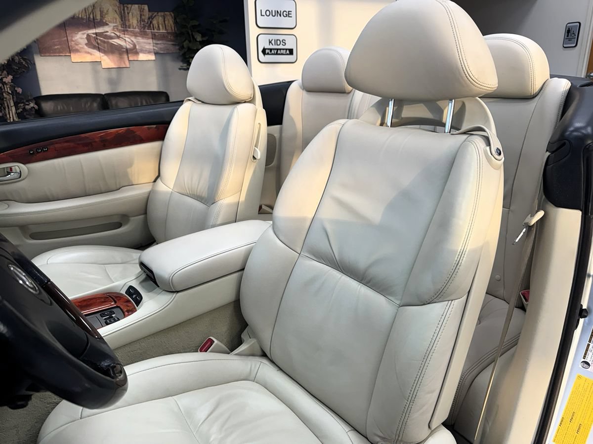 Used 2007 Lexus SC 430 Convertible RWD image 17