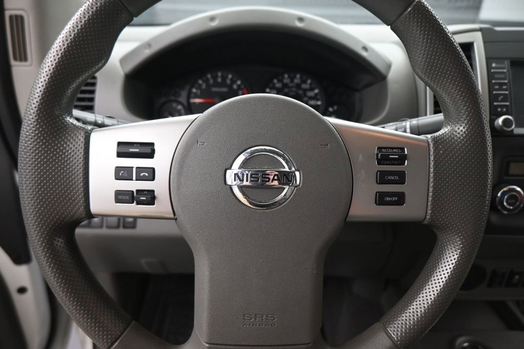 Used 2020 Nissan Frontier SV w/ Midnight Edition Floor Mats RWD image 10