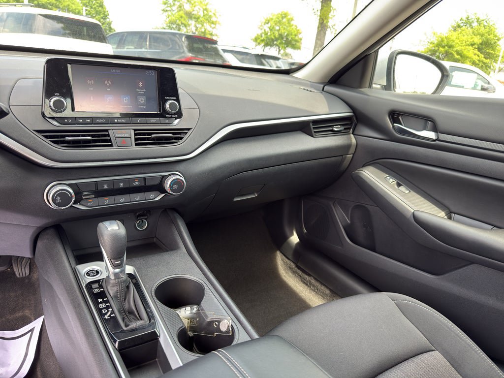 Used 2022 Nissan Altima 2.5 S FWD image 23